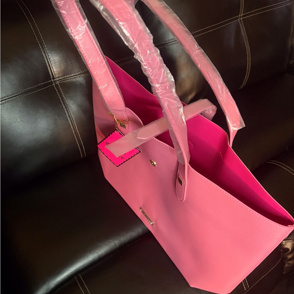 Juicy Couture Metallic Pink Tote Bag – Chic & Glamorous - Picture 5 of 7
